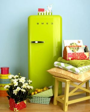 Vintage kitchen - myLusciousLife.com - bright green smeg fridge.jpg